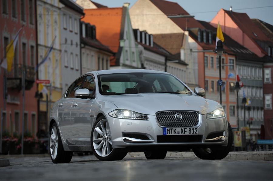  Jaguar XF 2011 года  (фото 41 из 79)